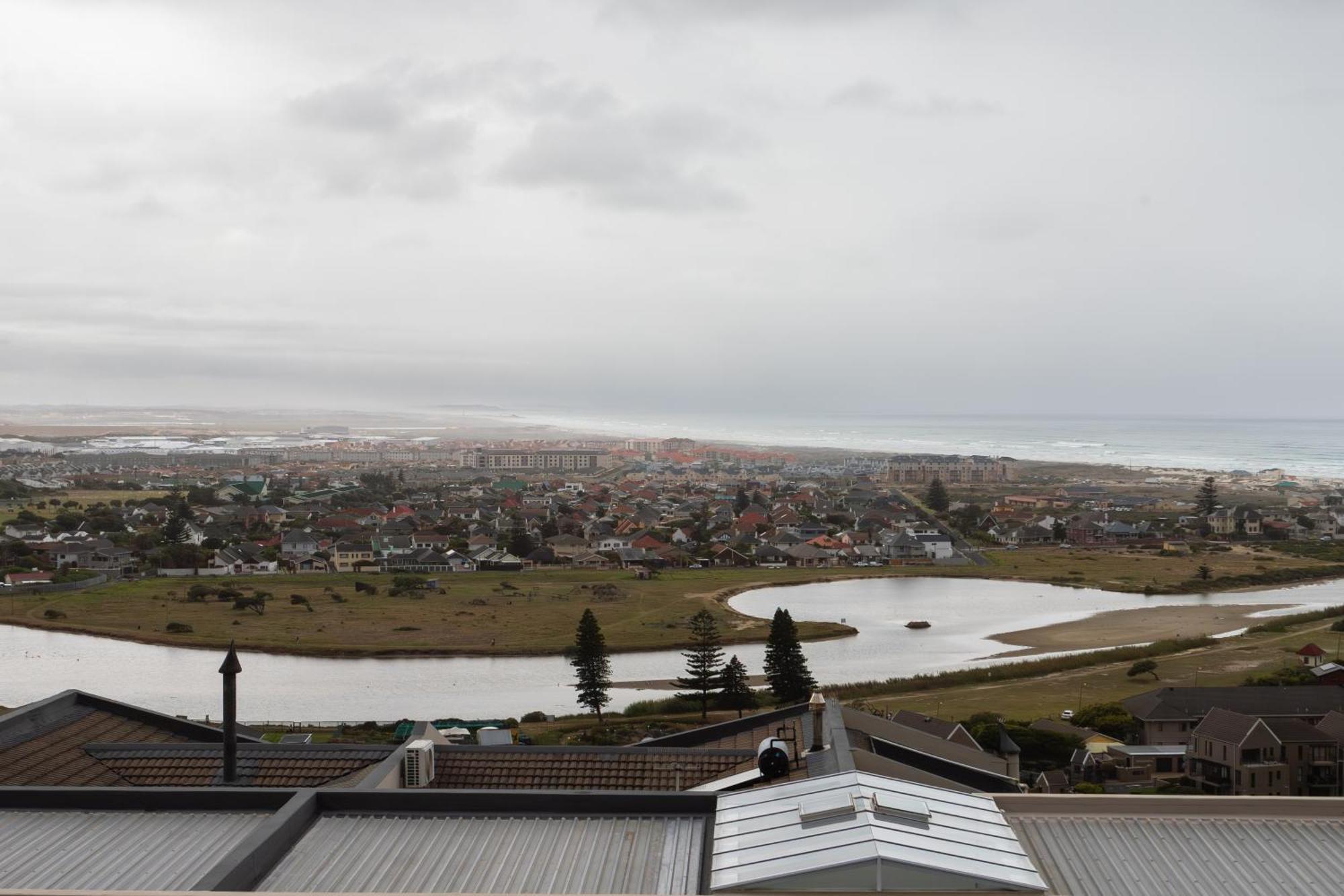 Mountainside Sea View In Muizenberg